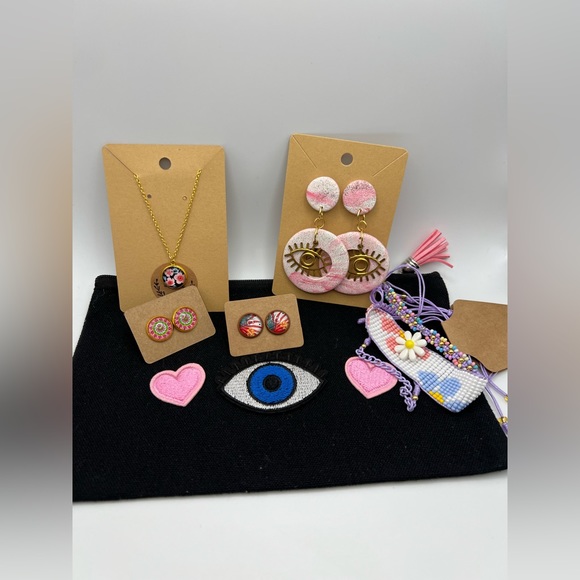 Flirty Jewelry Gift Set with Painted Box - Cute Christmas Jewelry Gift Set Box - Picture 6 of 15